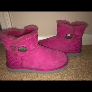 Hot pink uggs